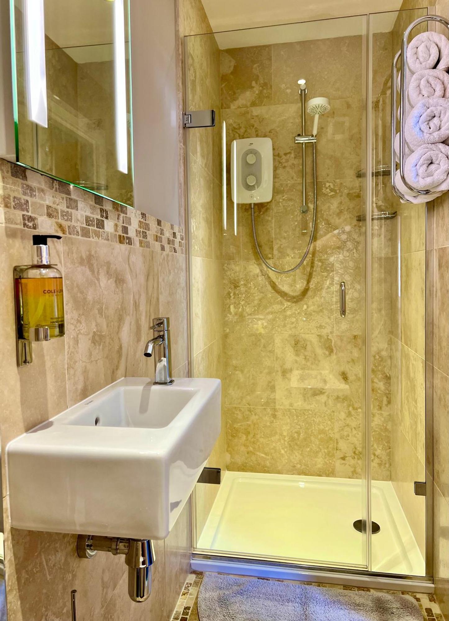 The Mainstay Luxury Boutique With Private Parking Guest house *